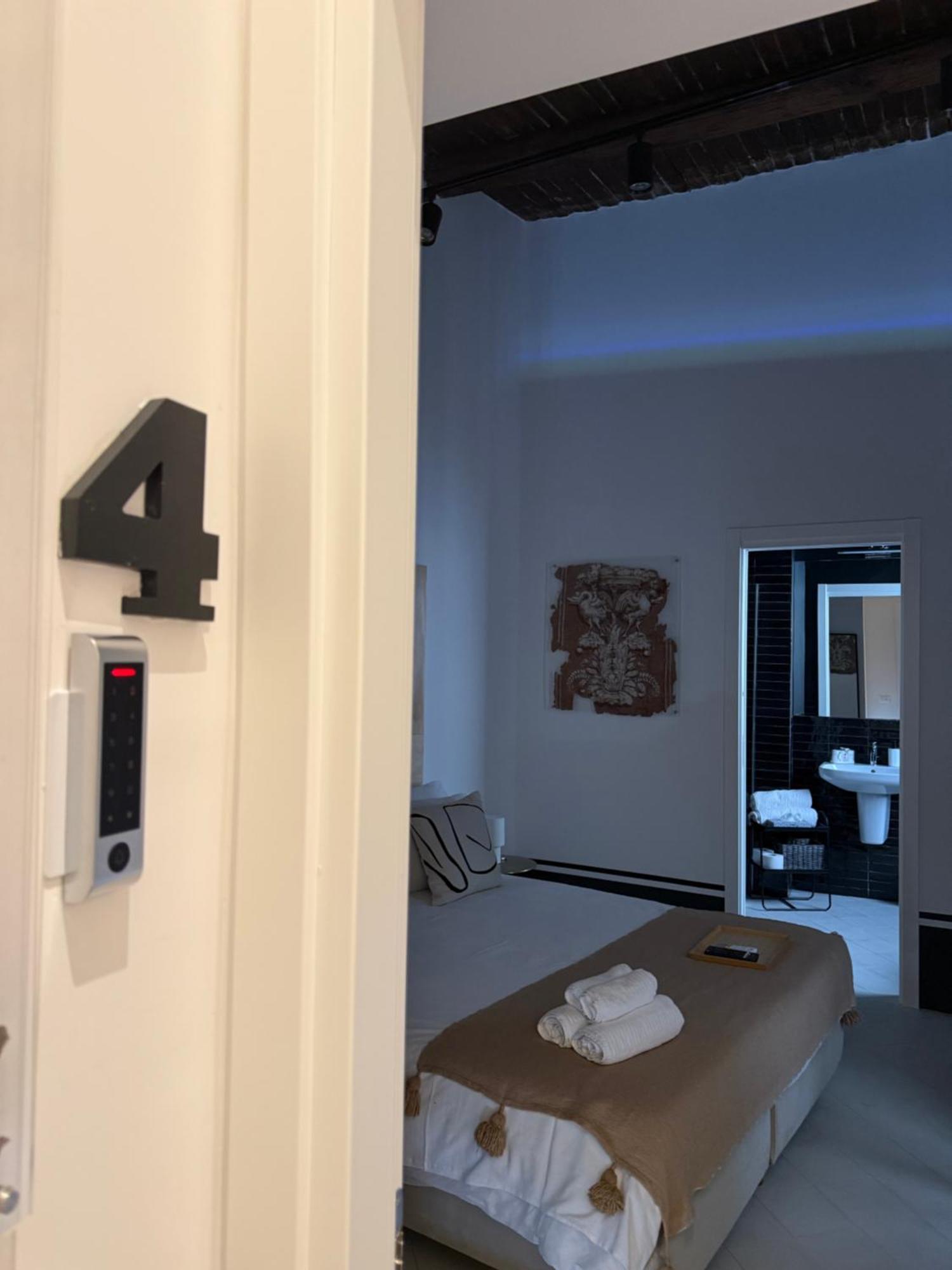 Tresette Porta Capuana Guest house *